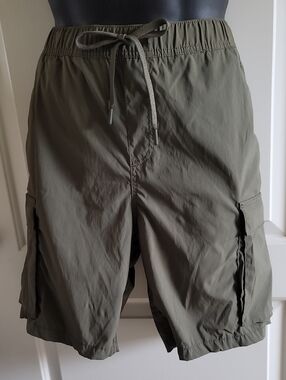 H&M Khaki Green Cargo Shorts with Drawstring